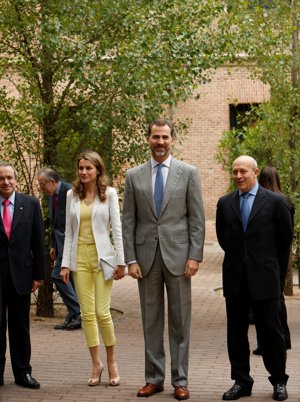 Los Príncipes de Asturias durante la Reunión Anual del Patronato de la Residencia de Estudiantes.