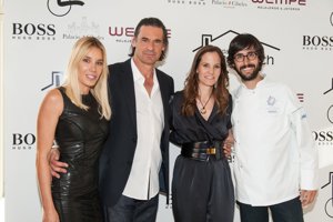 De izquierda a derecha: el escultor Víctor Ochoa, Jesús Carballo y el chef Javier Muñoz