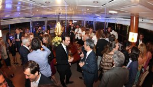 El interior de la fiesta en el velero FOTOS: JORGE ANDREU EUROPA PRESS