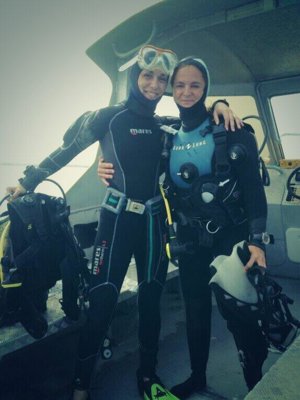 Raquel Sánchez Silva realizando buceo