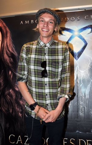 El actor ya pasó por dos aclamadas sagas juveniles, Crepúsculo y Harry Potter