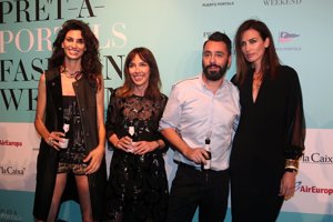 Teresa Helbig elegió este look para Davinia Pelegrí, joven, arriesgado, sexy...