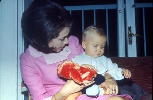 Don Felipe junto a su madre, la Reina Doña Sofía