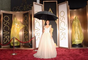 La lluvia casi desluce los Oscar
