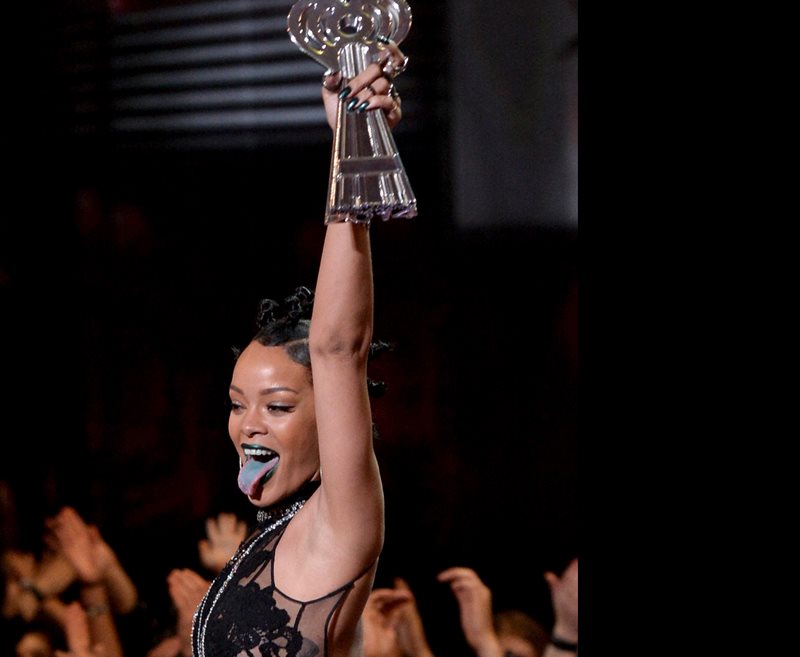 Rihanna la gran vencedora de los I Heart Radio Music Awards