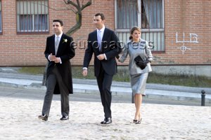 El Príncipe fue a la boda de la prima de Letizia en Boadilla