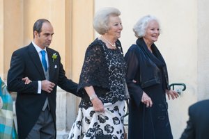 Beatriz de Holanda opta por el encaje en color negro