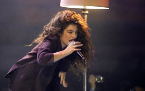 La cantante Lorde actuando en los premios celebrados en Toronto