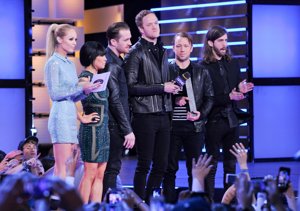 El grupo Imagine Dragons en el escenario de los Premios Much Music Award