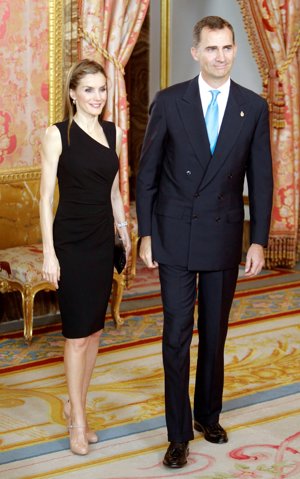 Hugo Boss también fue su diseñador en la reunión con el Patronato de la Fundación Príncipe de Asturias