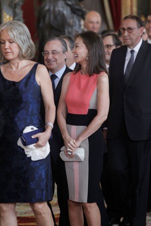ISABEL PREYSLER RIÉNDOSE CON FLORENTINO PEREZ