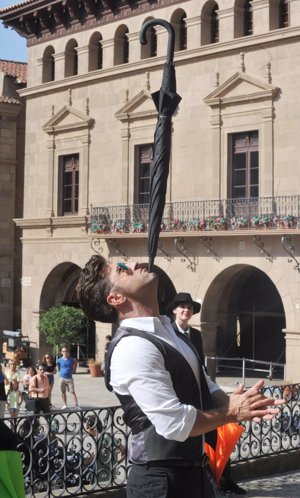 Bustamante mostró una nueva faceta, la de malabarista