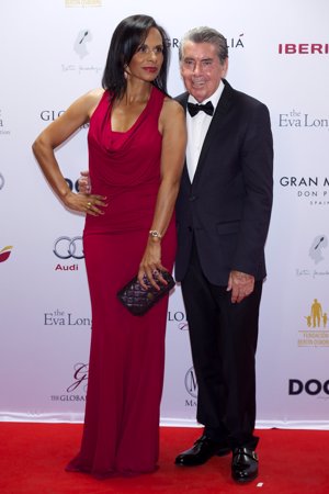 Manolo Santana y su mujer en la gala  Global Gift