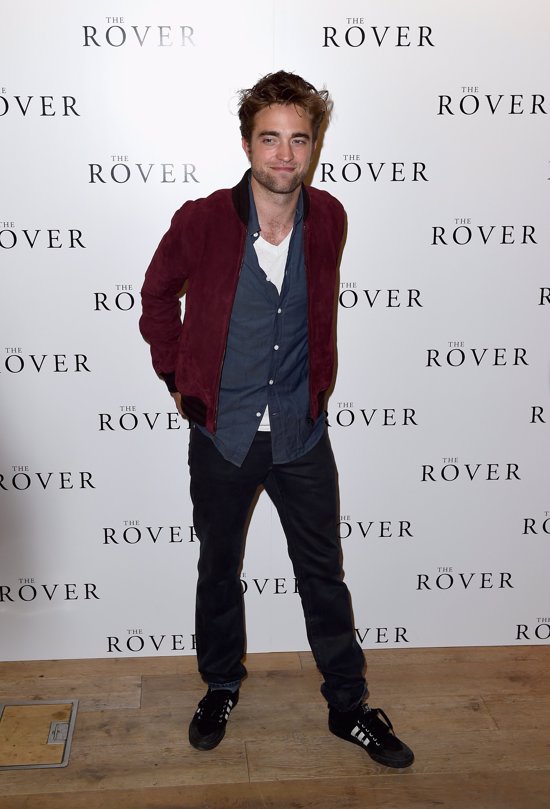 Robbert Pattinson desaliñado en la premiere The Rover