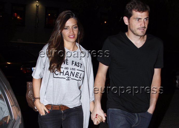 Sara carbonero e iker casillas de cena 