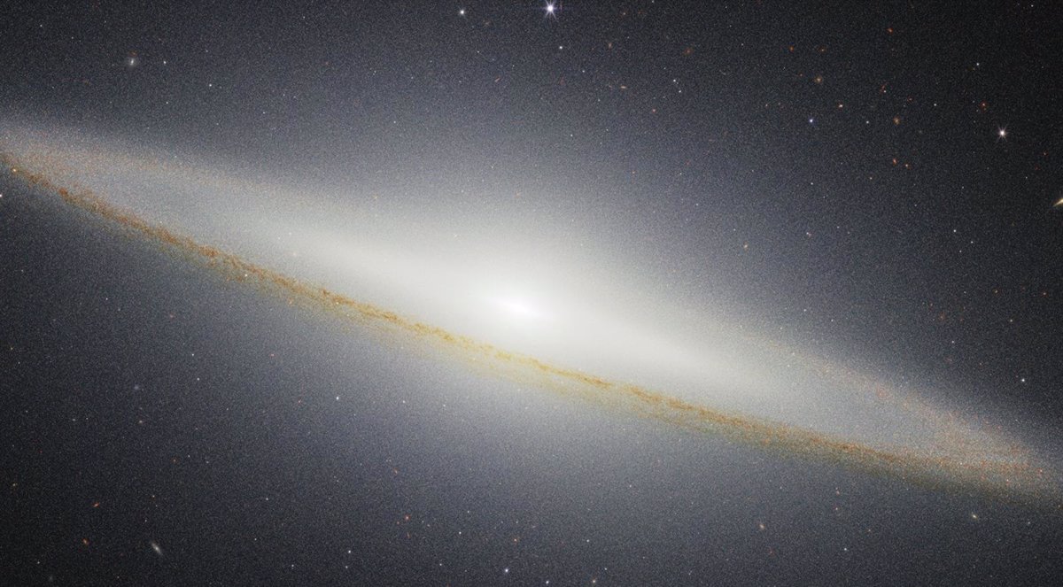 Nueva imagen de la galaxia del Sombrero revela detalles nunca vistos