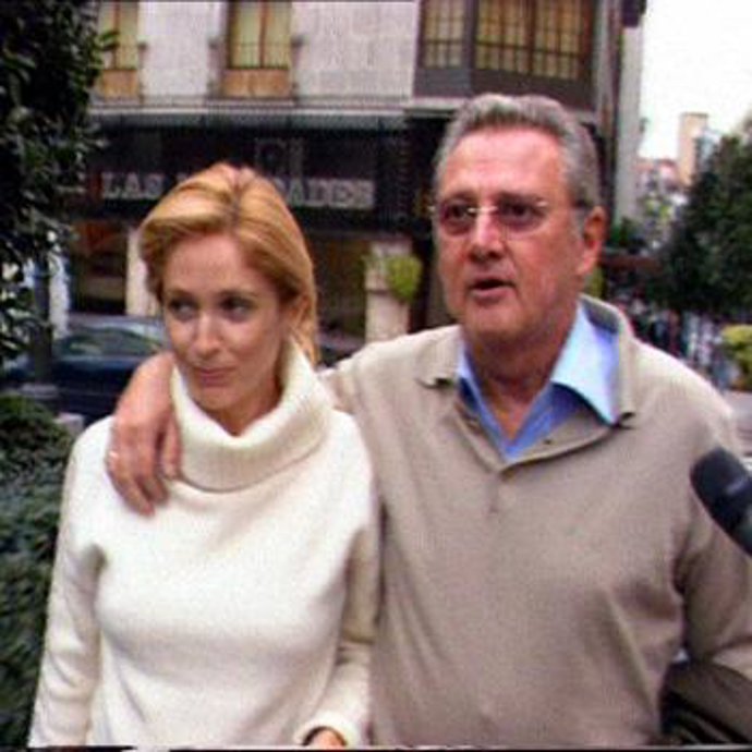 Carlos Larrañaga y Ana Escribano disfrutan de unos días en Asturias después de darse el 'sí quiero'