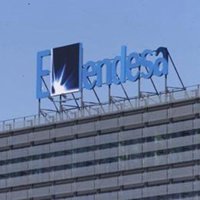 El consejo de Endesa recomienda no acudir a la OPA de E.ON al precio de 25,4 euros