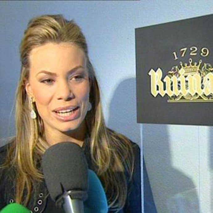 Numerosos rostros conocidos acudieron a la presentación de la nueva 'cucharilla' del champagne Ruinart
