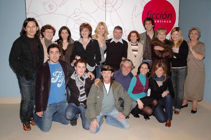 GUSTAVO SÁNCHEZ RON DEBUTA EN EL LARGOMETRAJE CON "MÍA SARAH", "UNA FÁBULA ROMÁNTICA, ENTRE LA COMEDIA Y EL CUENTO"