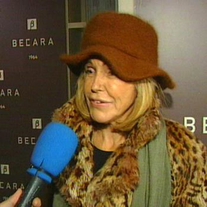 Isabel Preysler, Nati Abascal y Carolina Tieu acuden a una prestigiosa tienda de decoración