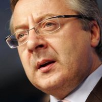 Blanco dice que al PP "se le nota tanto que quiere que el proceso salga mal que no le importa simular víctimas"