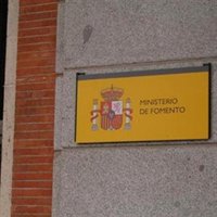 Fomento ya ha habilitado cerca de 3.000 plazas para los afectados de Air Madrid