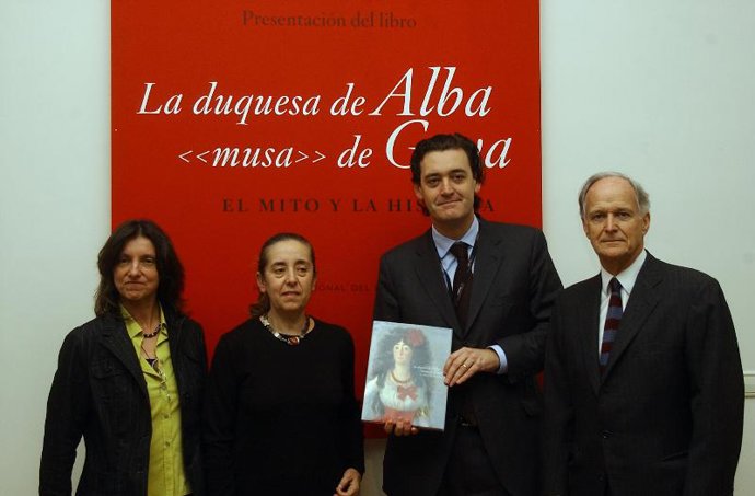 Manuela Mena, especialista en el siglo XVIII y en Goya, publica "La duquesa de Alba musa de Goya. El mito y la Historia"