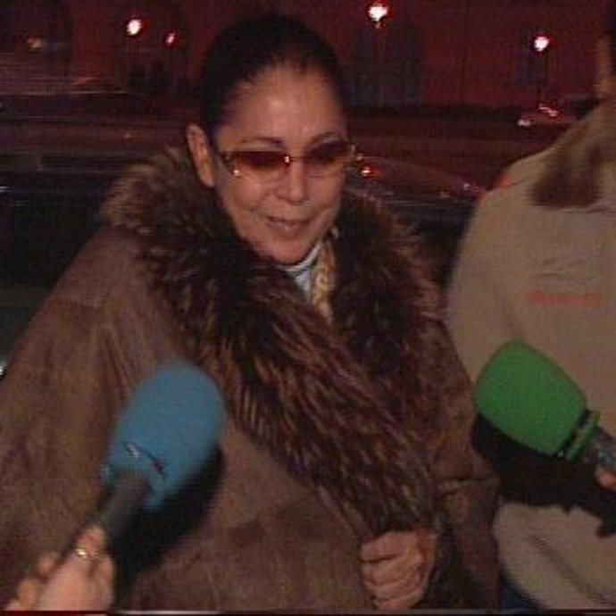 Isabel Pantoja no aclara si volverá a visitar a la cárcel a Julián Muñoz