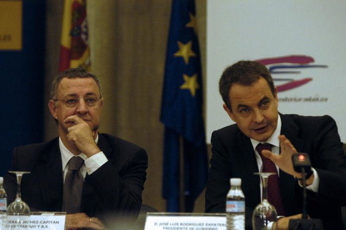 Zapatero anuncia una subida de hasta el 14% de las pensiones para los emigrantes