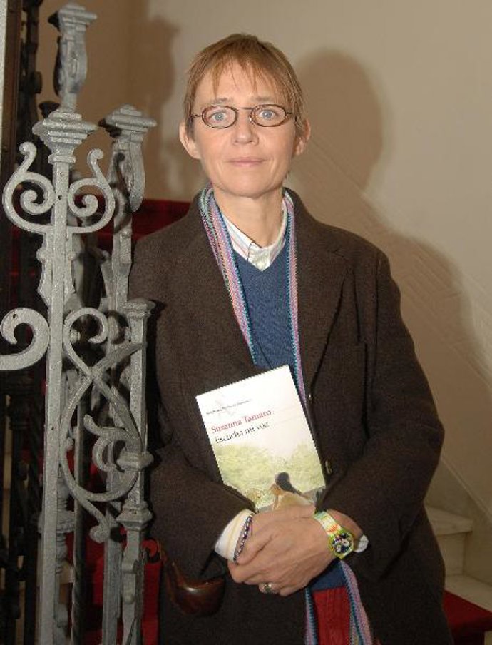La escritora Susana Tamaro retoma el pasado para "reconciliarse con él" en la novela "Escucha mi voz"