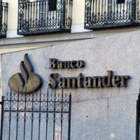 El Santander elevó un 22% su beneficio atribuido en 2006, hasta 7.596 millones de euros