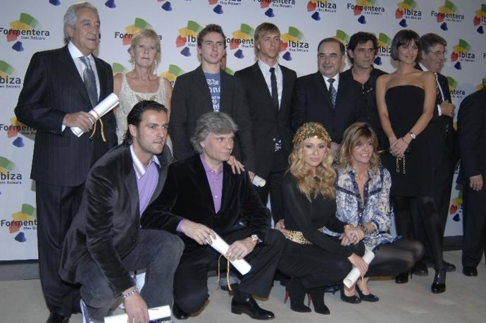 Numerosos rostros conocidos en la celebración de 'La noche de Ibiza y Formentera' en Fitur