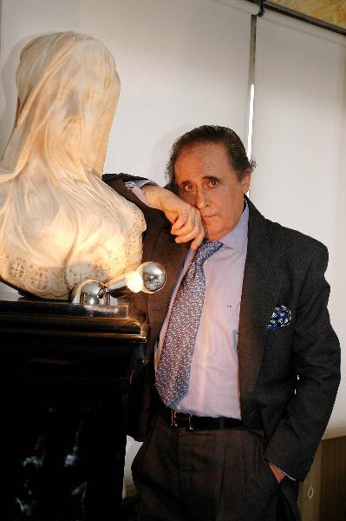 Jaime Peñafiel publica un libro sobre Carmen Martínez-Bordiú, en el que revela episodios insólitos de la vida de la "nietísima"