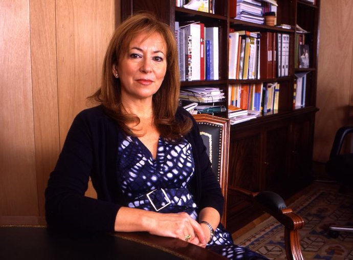 Clementina Díez de Baldeón, esposa del presidente de Castilla-La Mancha, José María Barreda: "Mi marido y yo nos ayudamos mucho, som