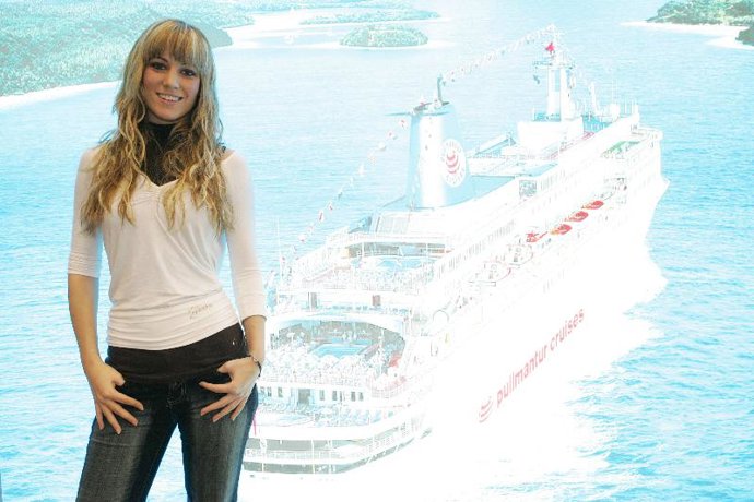 Edurne: "Mis padres siempre me han apoyado y están contentos de verme realmente haciendo lo que me gusta"