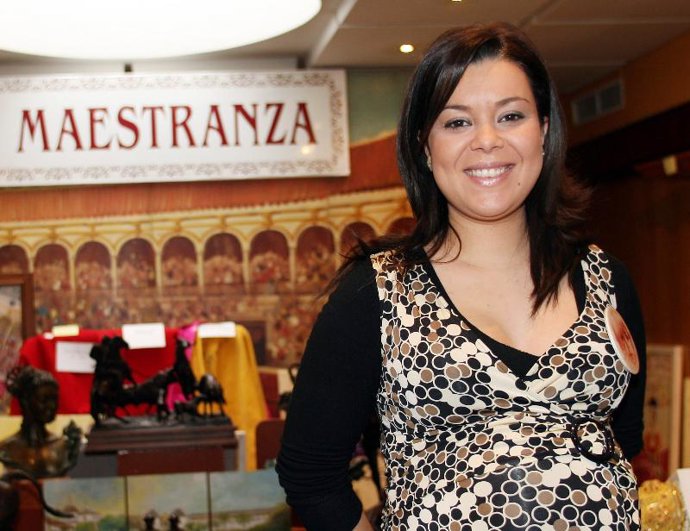 María José Campanario y Virginia Troconni, esposas de Jesulín de Ubrique y Manuel Díaz, "El Cordobés", solidarias en el Rastrillo de
