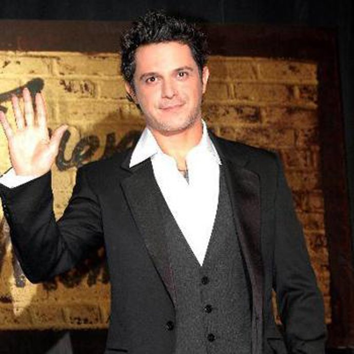 Alejandro Sanz advierte de que hará lo que esté en su mano para que no se comercie con su vida