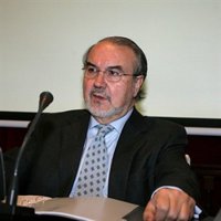 Solbes afirma que los datos de enero y febrero no muestran síntomas de desaceleración de la economía