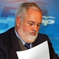 El PP dice que "no importa sólo el tamaño" del PIB sino cuántas personas "comen" de él