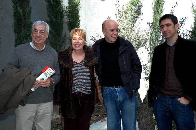 El guionistas Rafael Azcona refleja la moral y las costumbres de la España del franquismo en el libro "La paella"