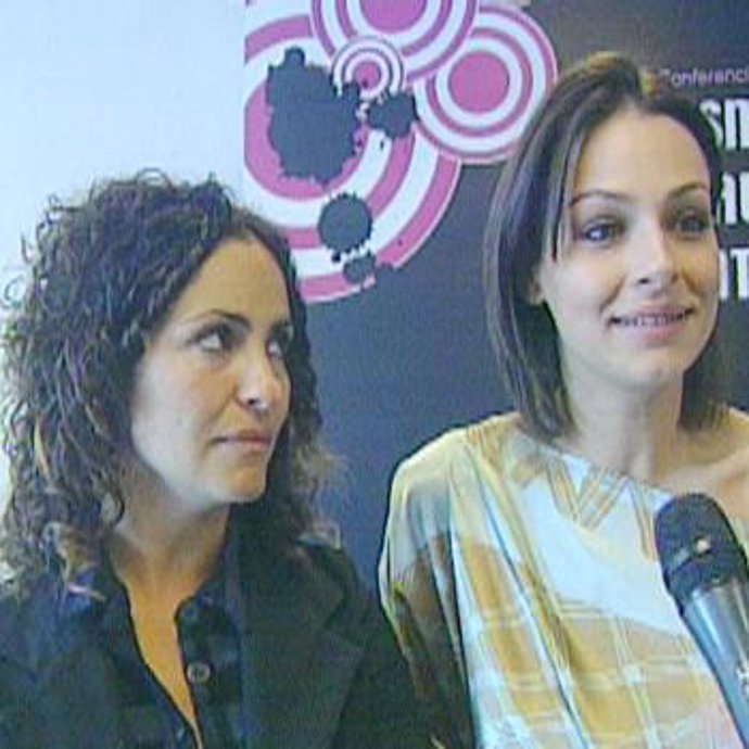 Eva Gonzalez y Melani Olivares, concienciadas contra la explotacion sexual de menores