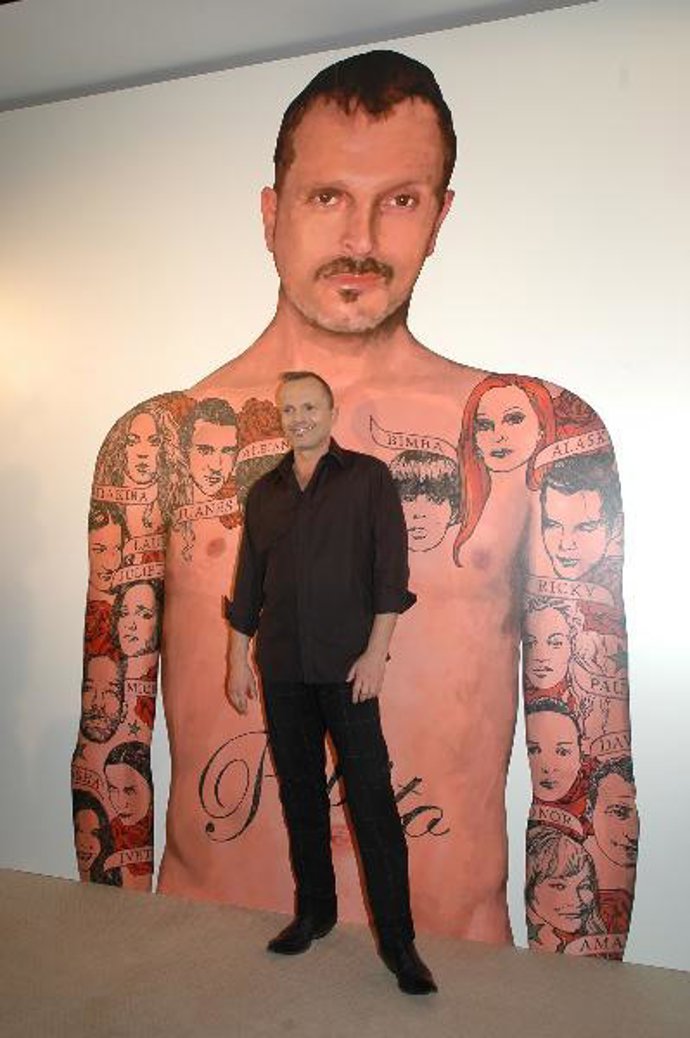 Miguel Bosé celebra la "victoria" de 30 años en la música con "Papito", una "banda sonora para cuatro generaciones"