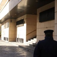 El teniente de la Guardia Civil de Roquetas reconoce que utilizó armas ilegales