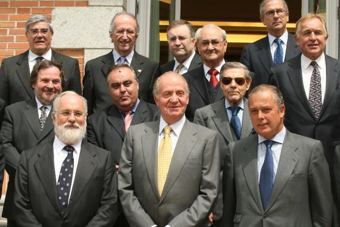 El Rey Juan Carlos recibió al Patronato de la Fundación Cultural del Real Automóvil Club de España