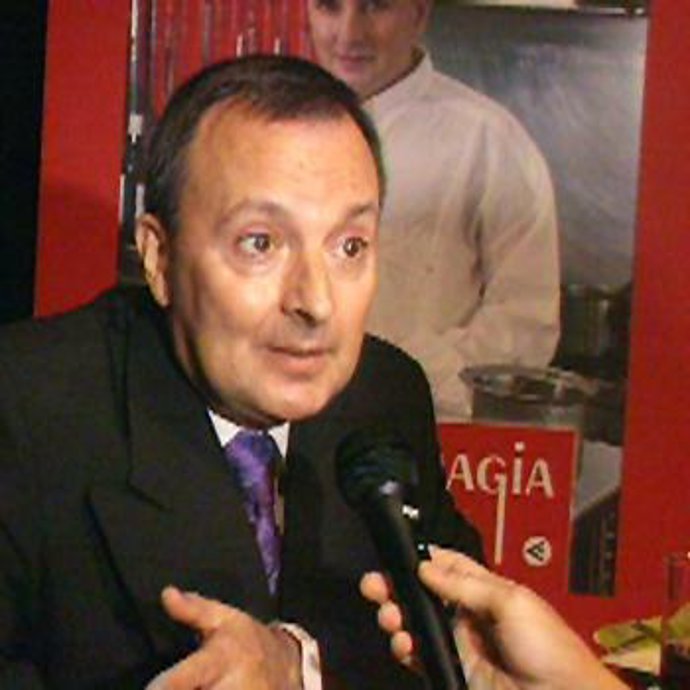 Octavio Aceves presenta su libro 'Cocina con Magia'
