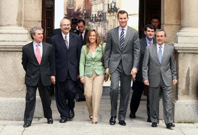 El Príncipe Felipe destaca la trayectoria de Alcalá y su Universidad, muy ligada a la relación entre España y América