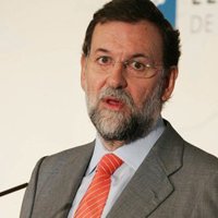 Rajoy achaca a la irresponsabilidad del Gobierno que Batasuna se presente en ayuntamientos vascos y navarros