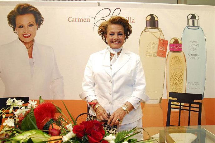 Carmen Sevilla reaparece con "su aroma"