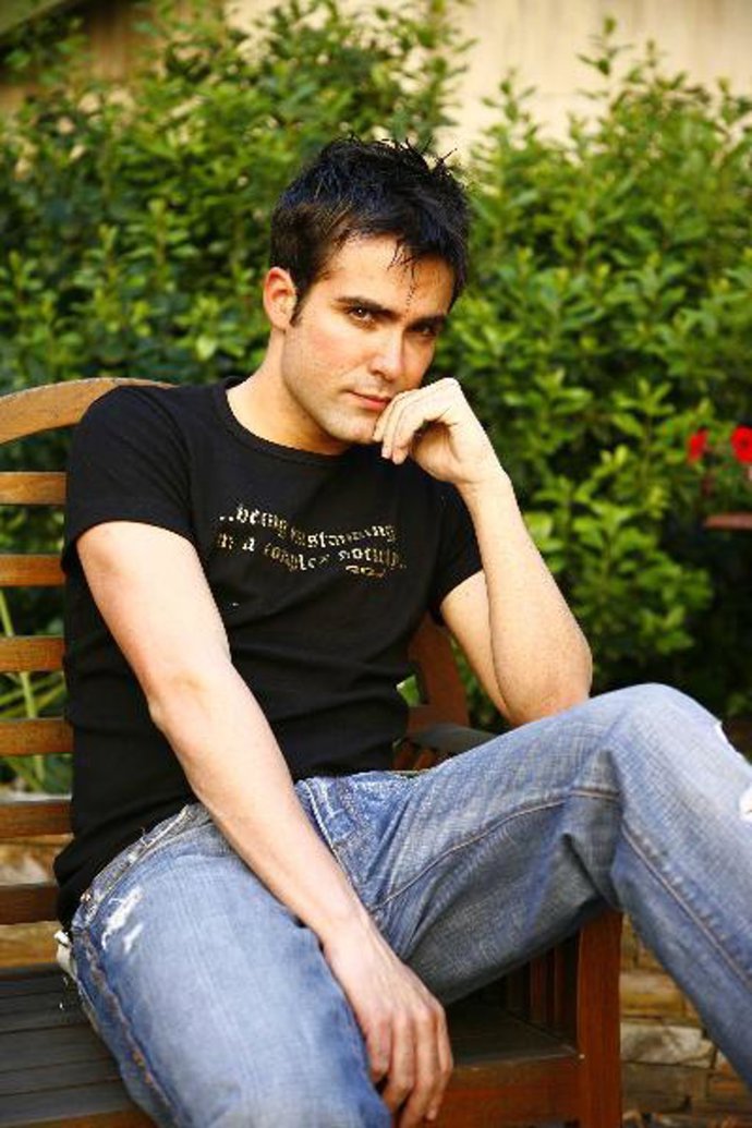 Naim Thomas, ex concursante de "OT", vuelve al panorama musical con "909 Nainonain"